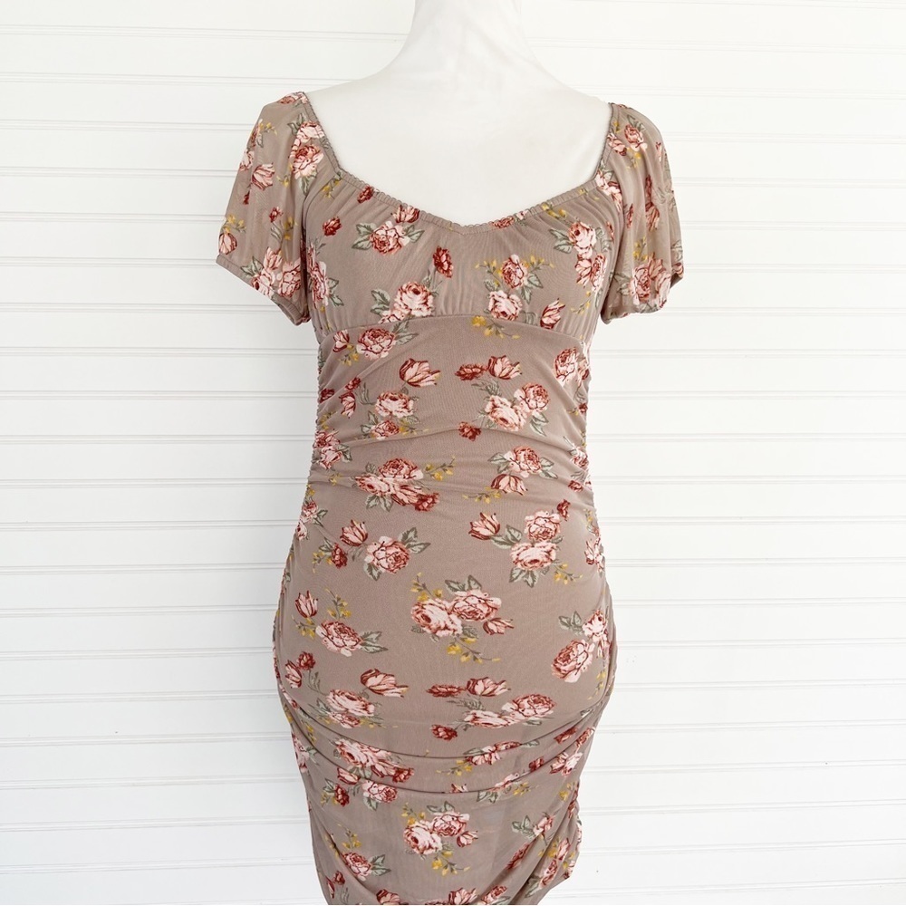 Floral stretch ruched‎ summer dress Size Small NEW